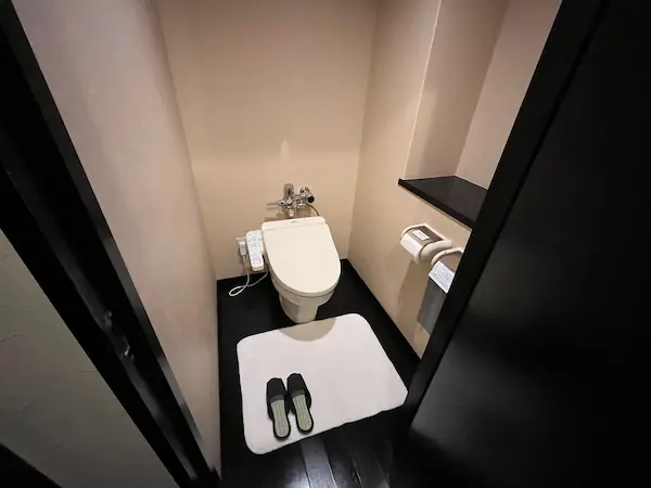 徳島県鳴門市にあるアオアヲナルトの和室のトイレ