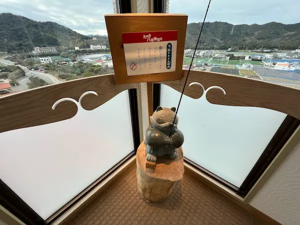 徳島県鳴門市にあるアオアヲナルトの展望風呂がある階の景色