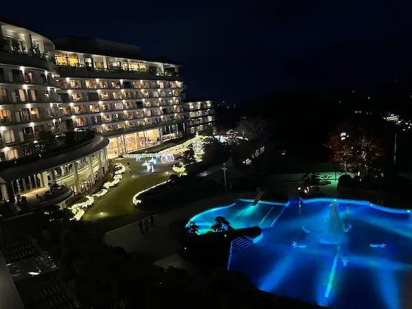 有馬グランドホテル別墅 結楽(べっしょゆら)のお部屋からの夜の景色