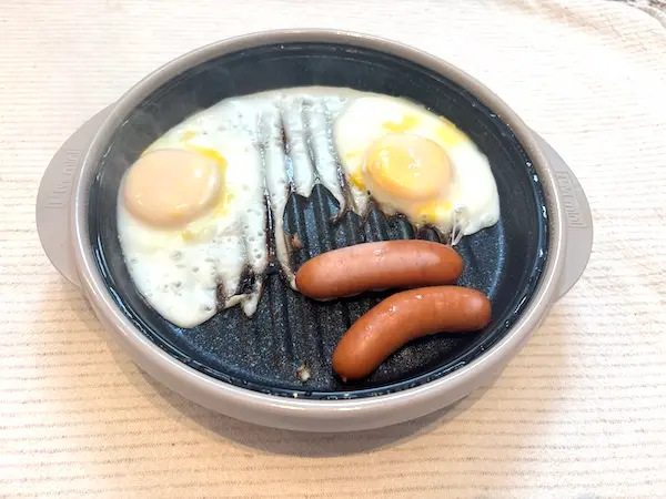 レンジメートプロを使ってみた。目玉焼きとウインナー。