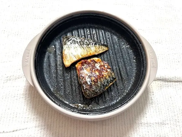 塩鯖の切り身もレンジメートプロでいい感じに焼けました。