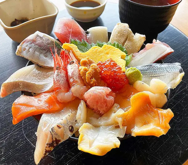 鳥取砂丘にある見晴らしの丘の海鮮丼